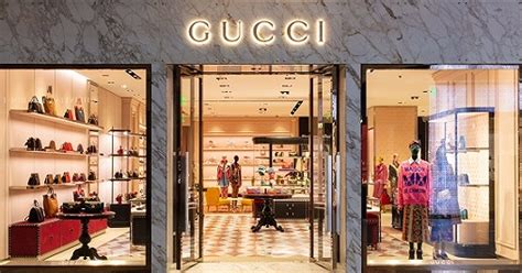 how many gucci stores in china